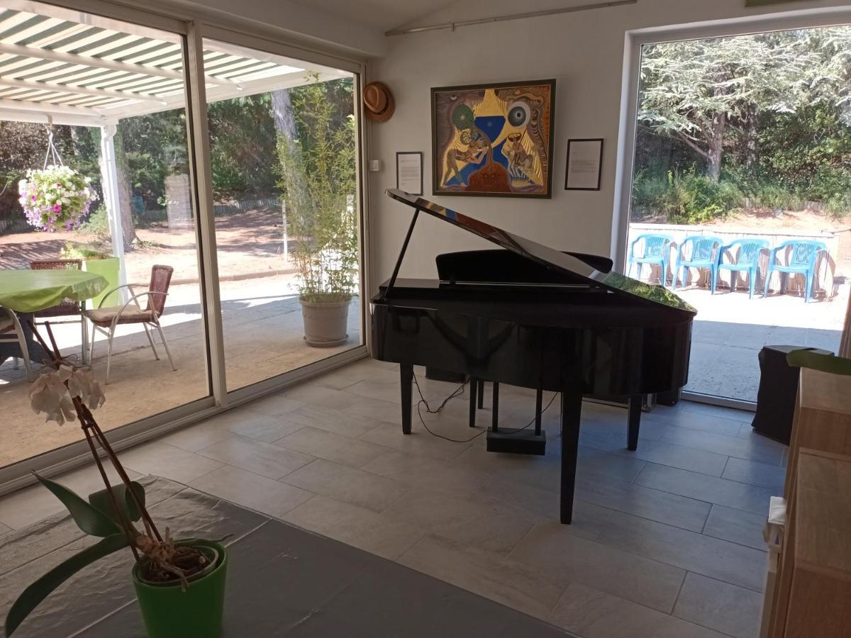 Chambres Tomate, Dans Maison Avec Petit Escalier Et Stanna, A 6Km Du Festival De Piano De La Roque D'Antheron Rognes Dış mekan fotoğraf